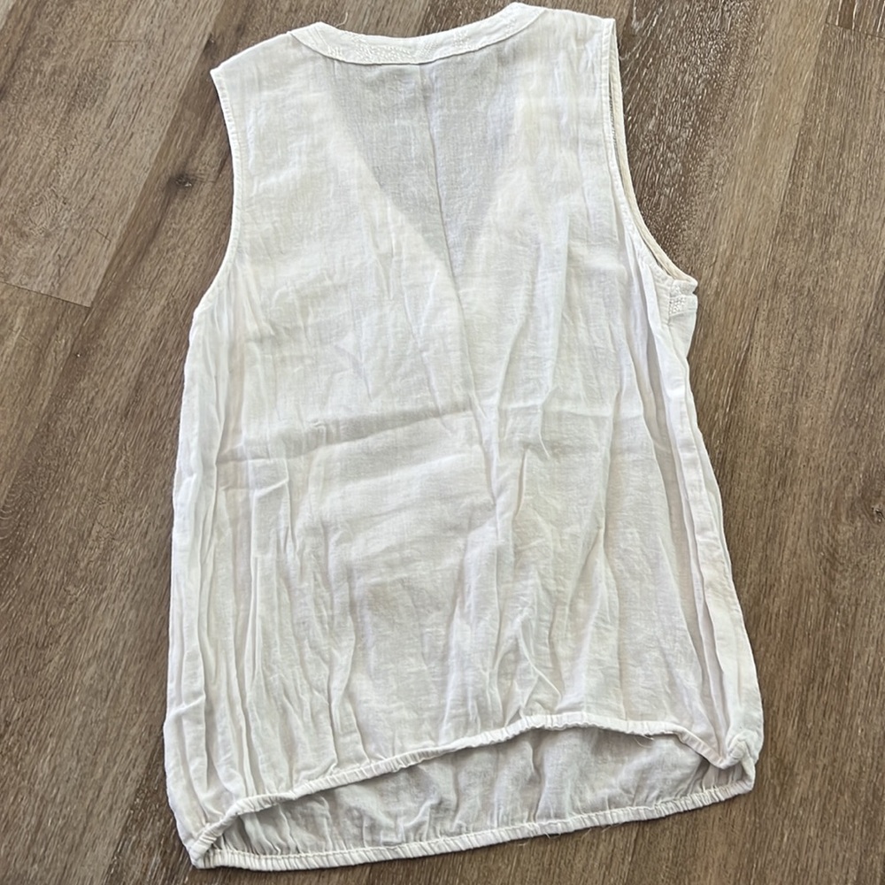 Nordstrom Rack White Top Size Small - Picture 7 of 8
